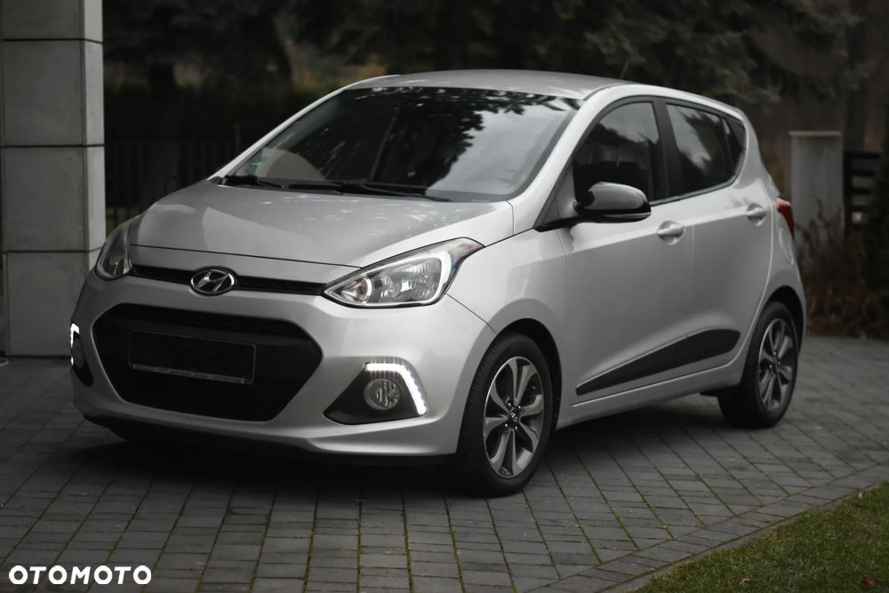 Hyundai i10 1.0 Fifa World Cup Edition - 1
