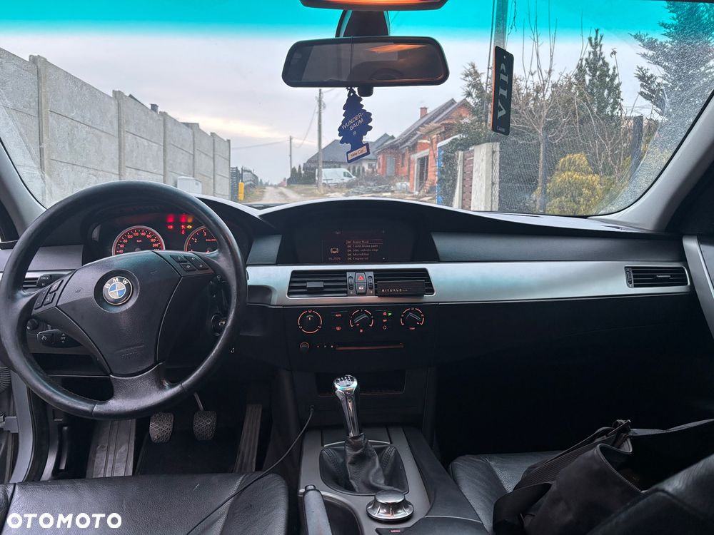 BMW Seria 5 520i - 16