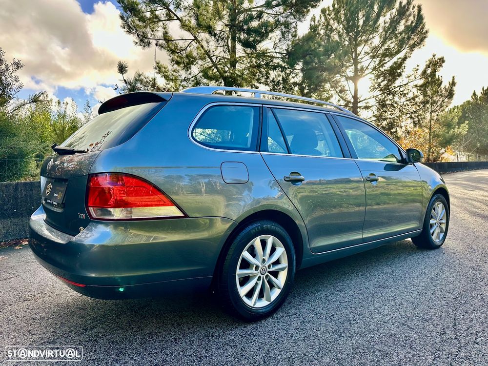 VW Golf Variant 1.6 TDi Confortline DSG - 2