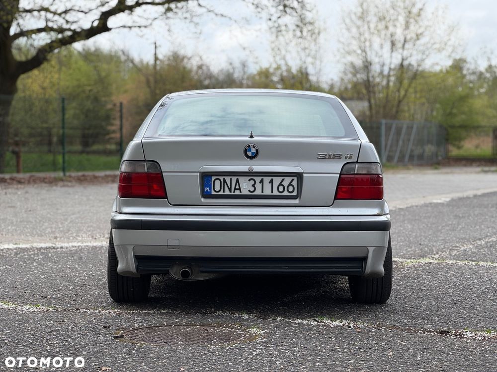 BMW Seria 3 318ti - 5