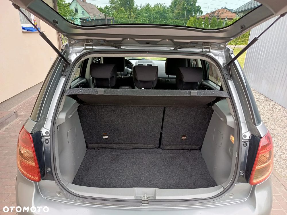 Suzuki SX4 2.0 DDiS 4x2 Comfort - 12