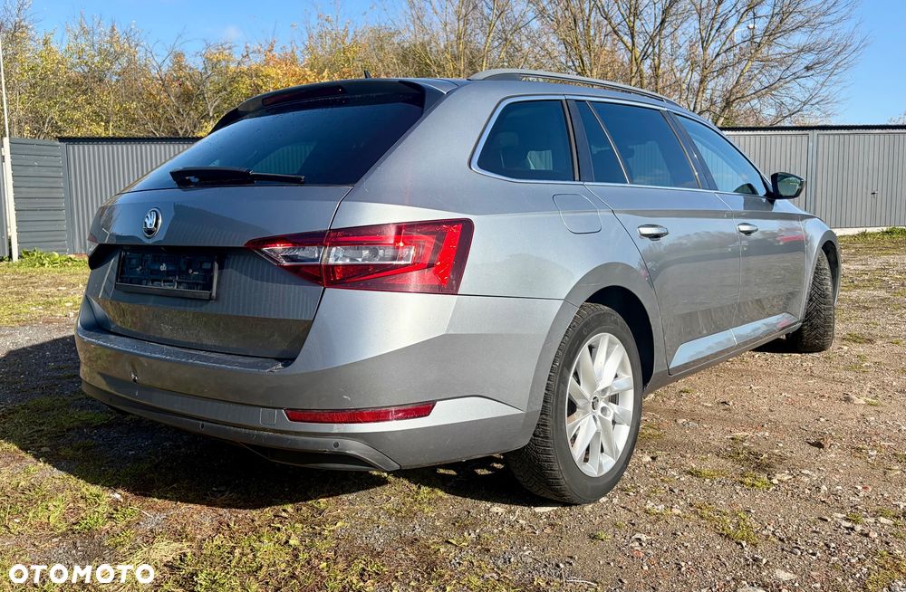 Skoda Superb 2016 photo 4