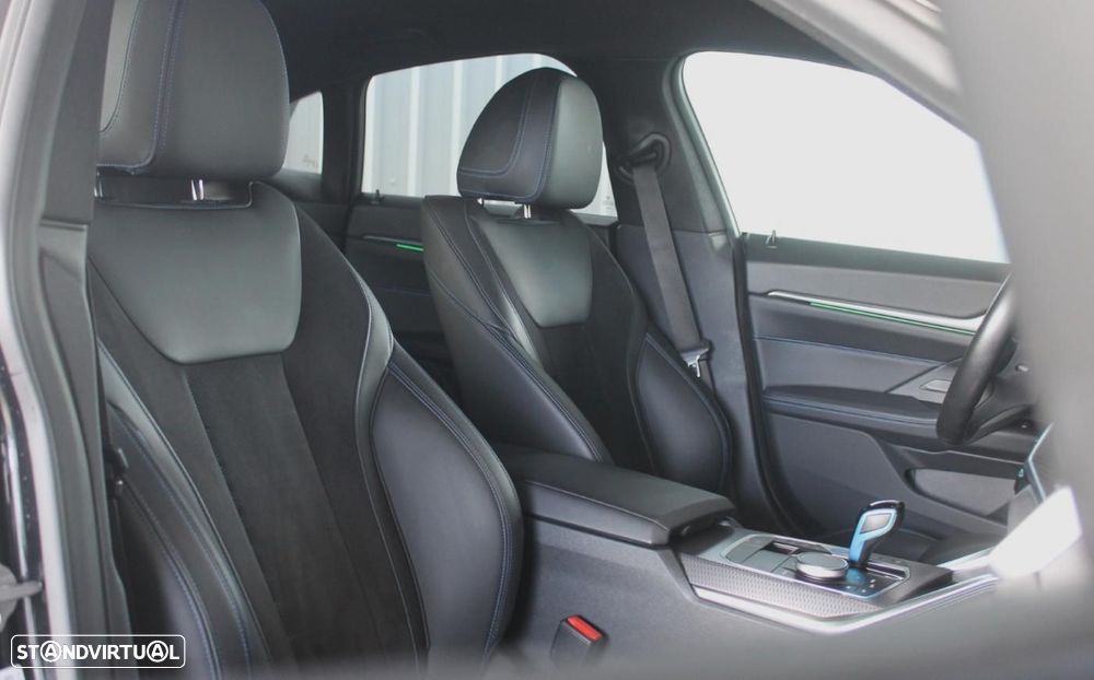 BMW i4 eDrive40 Desportiva M - 10
