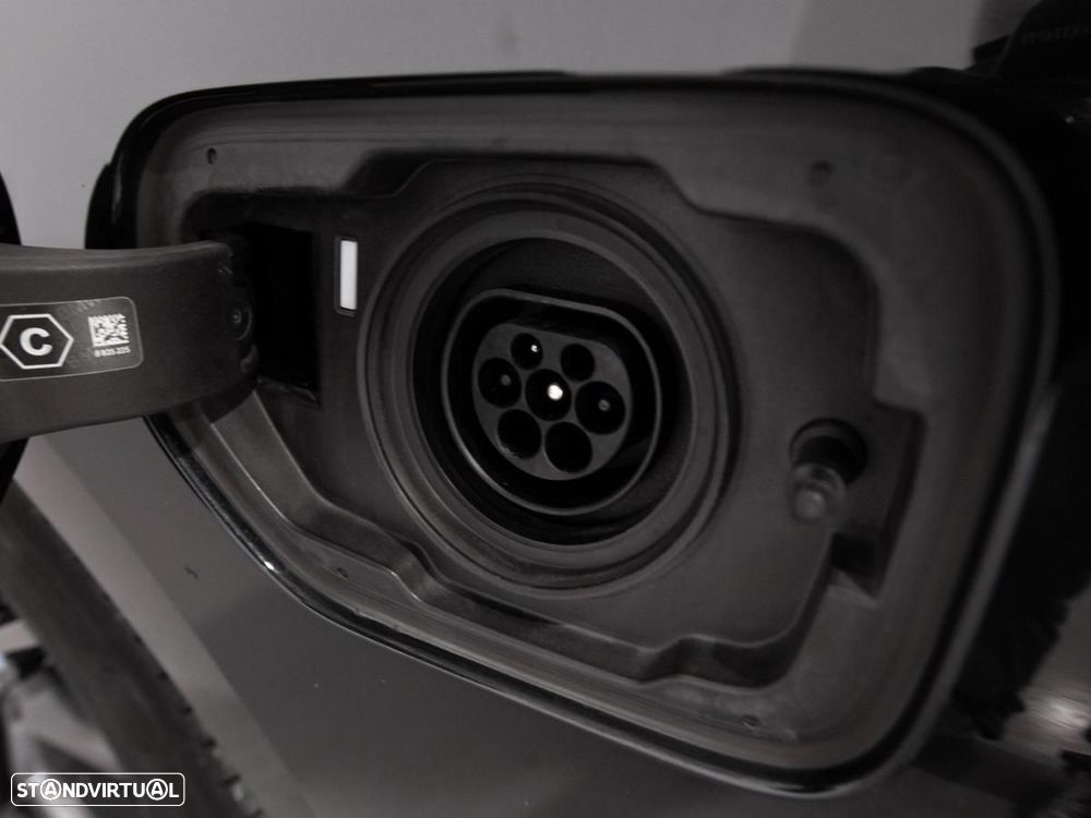 BMW 330 e Corporate Edition Auto - 13