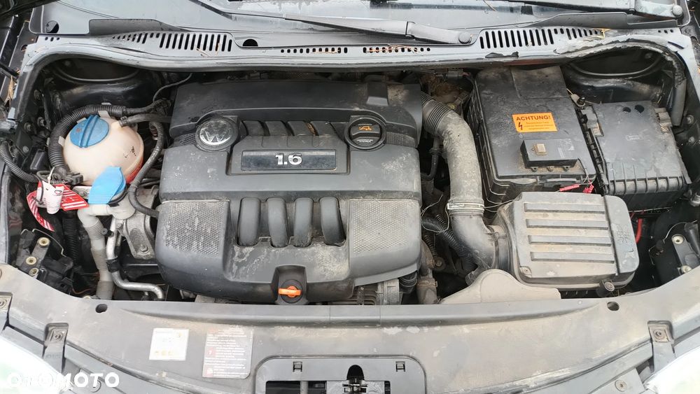 Volkswagen Touran 1.6 - 17