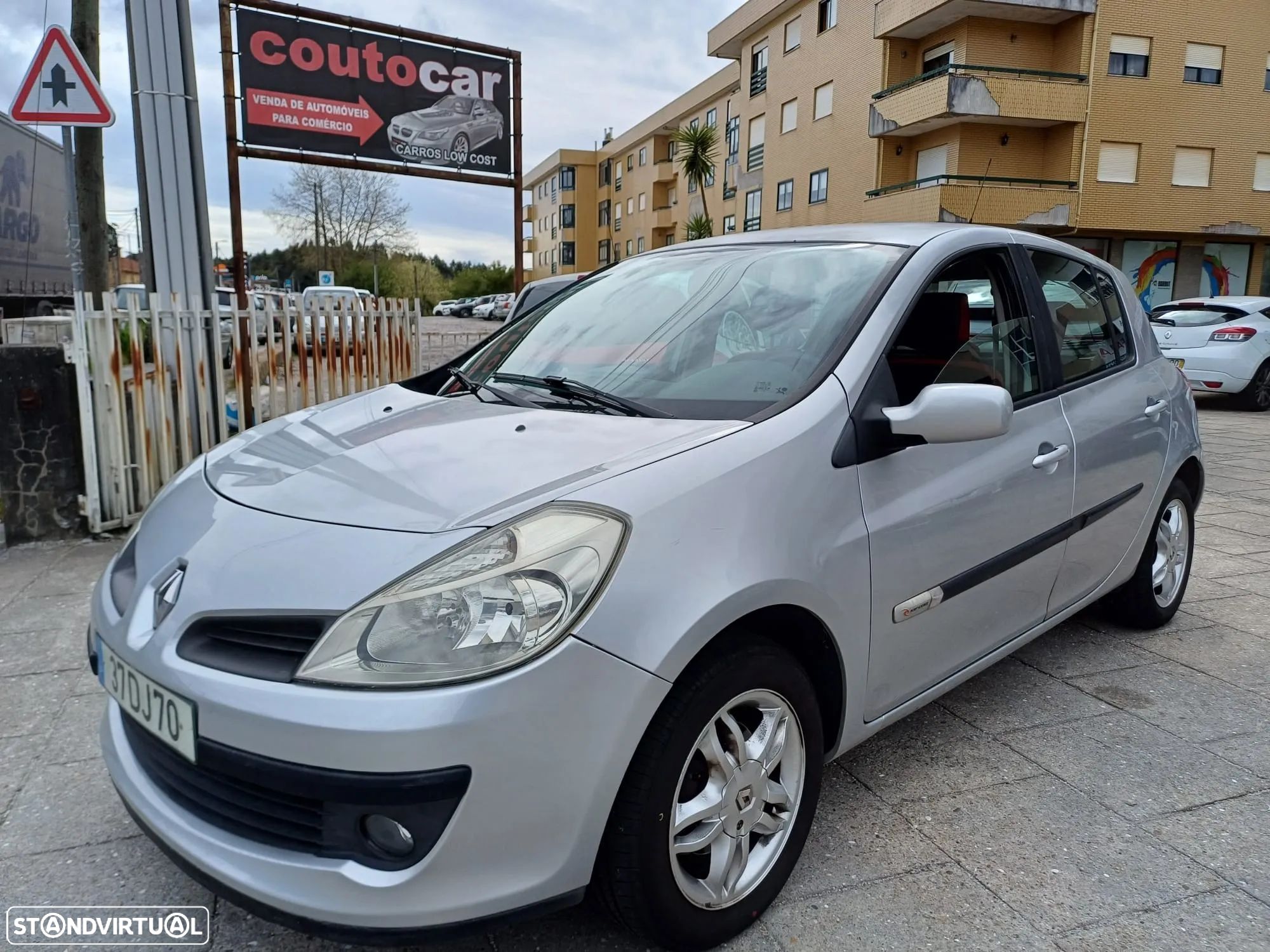Renault Clio 1.2 16V Rip Curl - 1