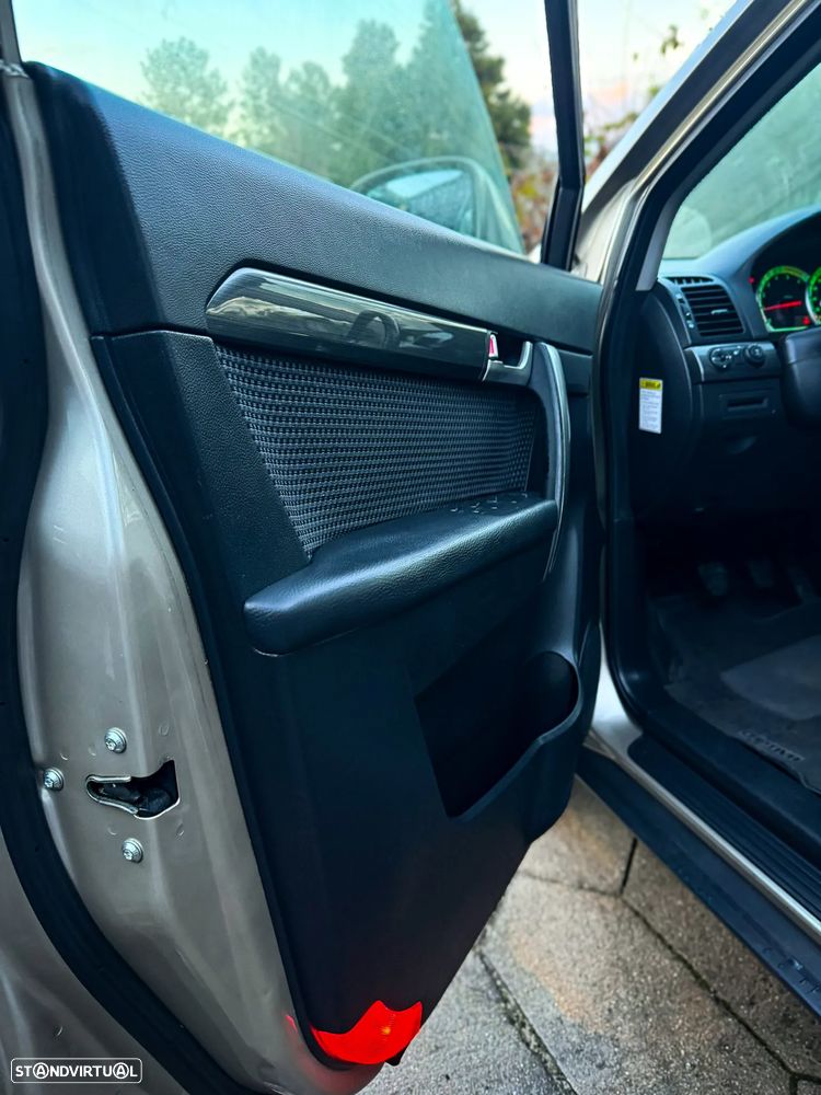 Chevrolet Captiva 2.0 VCDi Seven 7L - 4