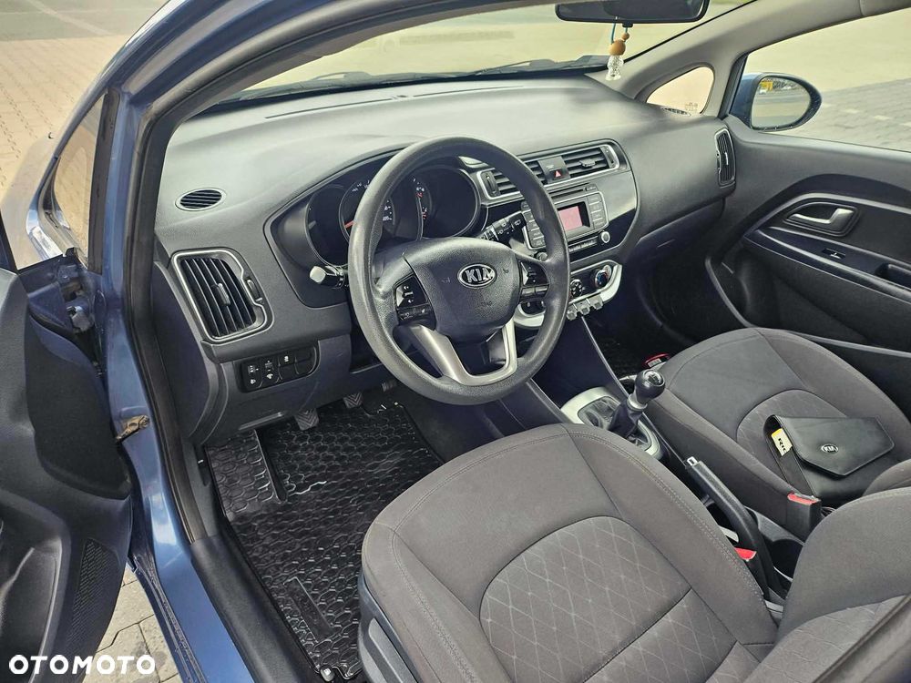 Kia Rio - 7