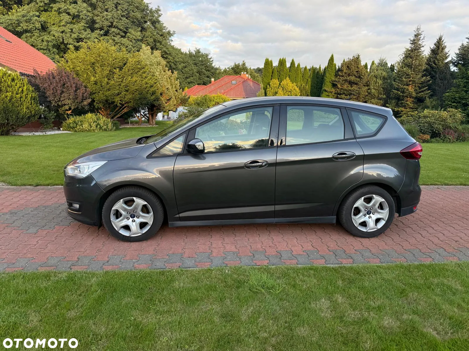Ford C-MAX 1.5 TDCi Start-Stop-System Trend - 11