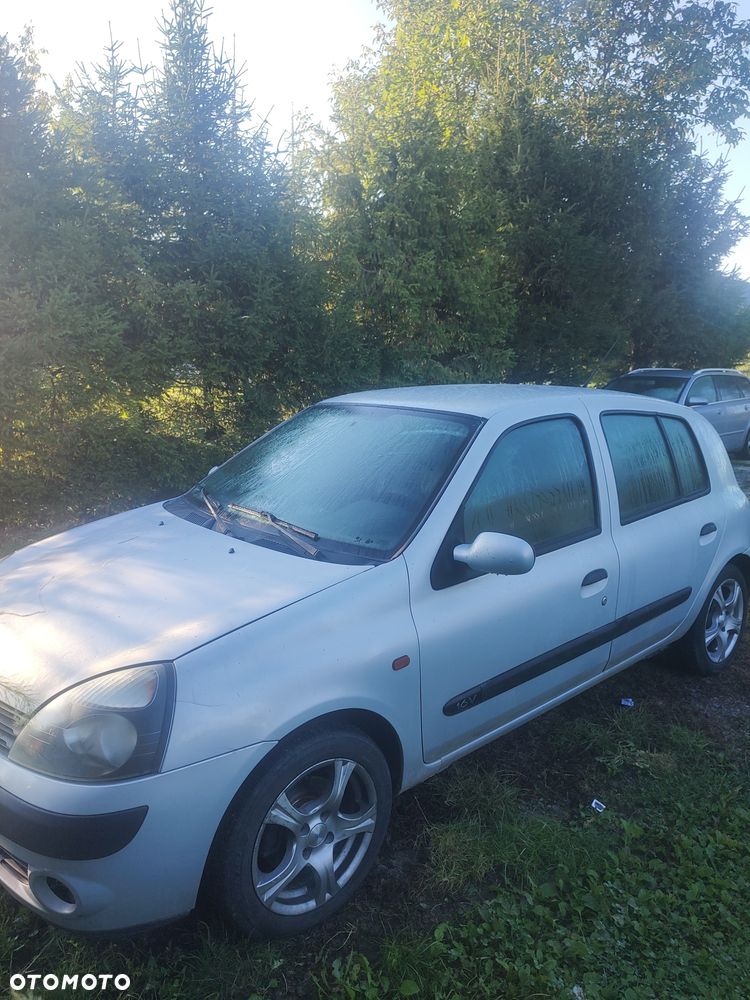 Renault Clio - 6