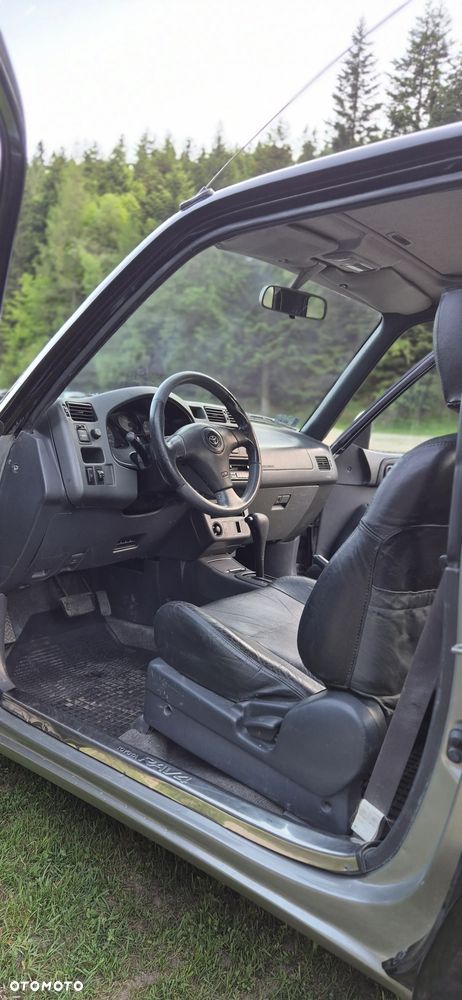Toyota RAV4 - 4