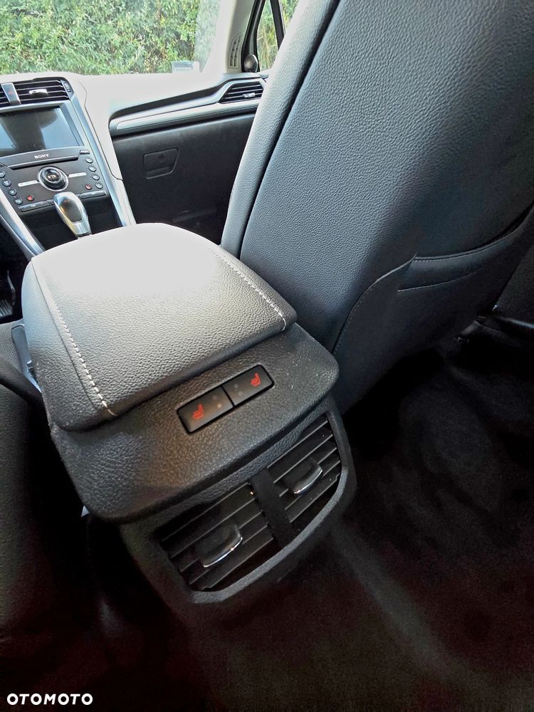 Ford Mondeo 2.0 TDCi Titanium PowerShift - 13