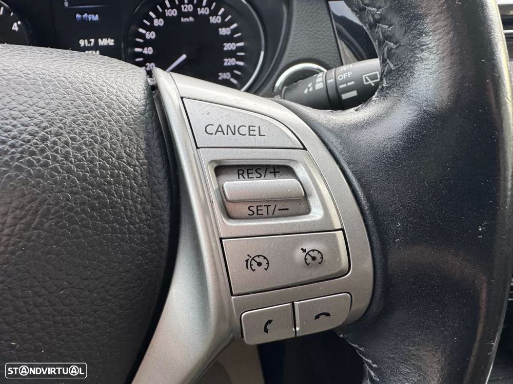 Nissan Qashqai 1.5 dCi N-Connecta - 29