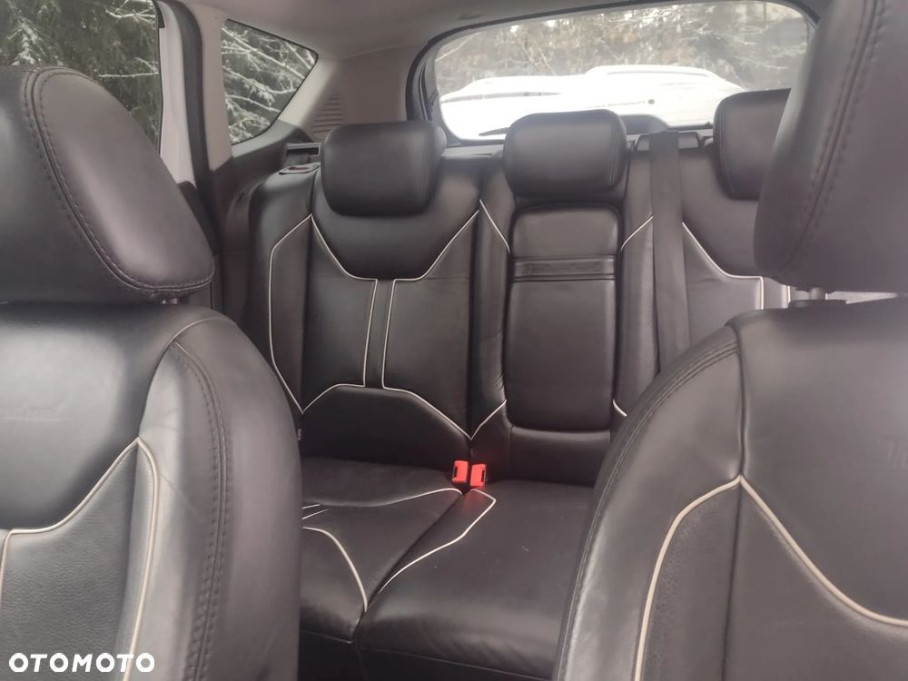 Ford Kuga - 27