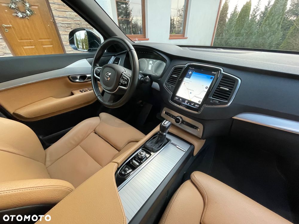 Volvo XC 90 T5 AWD Momentum 7os - 23