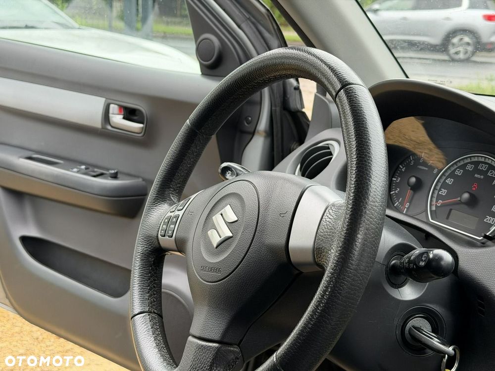 Suzuki Swift - 22