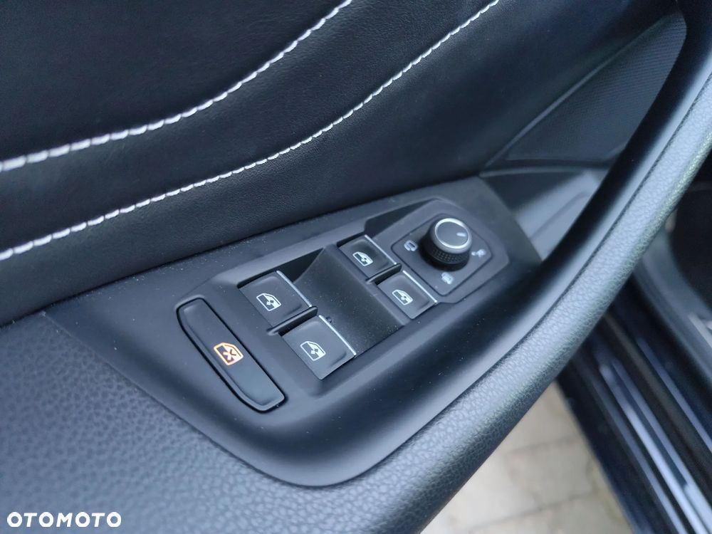 Volkswagen Arteon 2.0 TDI 4Motion R-Line DSG - 16