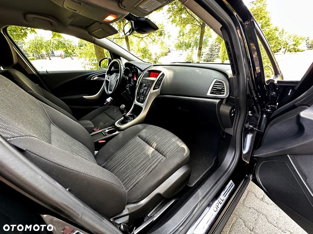Opel Astra 1.4 Turbo Design Edition - 31