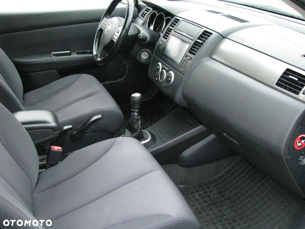 Nissan Tiida - 5