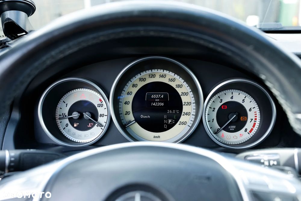 Mercedes-Benz Klasa E 400 4Matic Coupe 9G-TRONIC AMG Line - 15