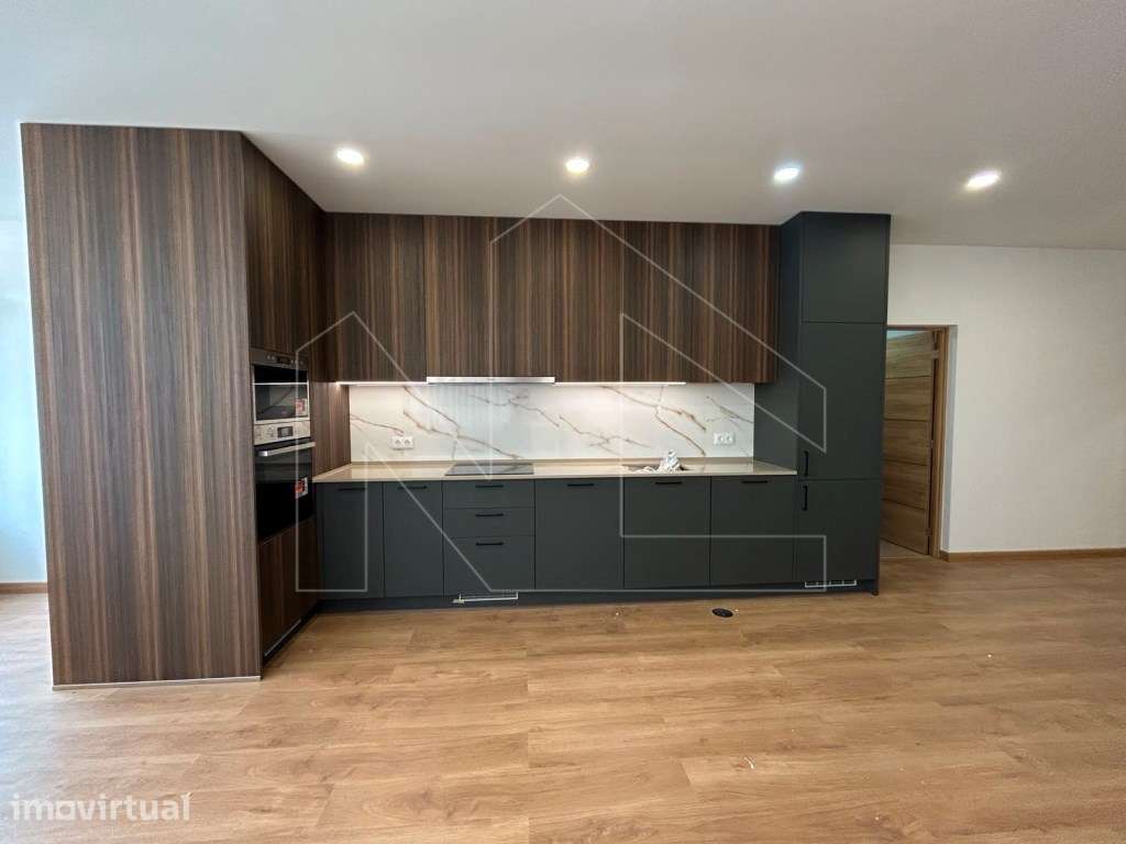 Excelente Apartamento T2+1 Remodelado em Santa Joana - Aveiro - Grande imagem: 2/16