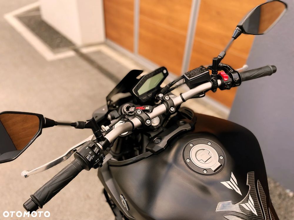 Yamaha MT - 7