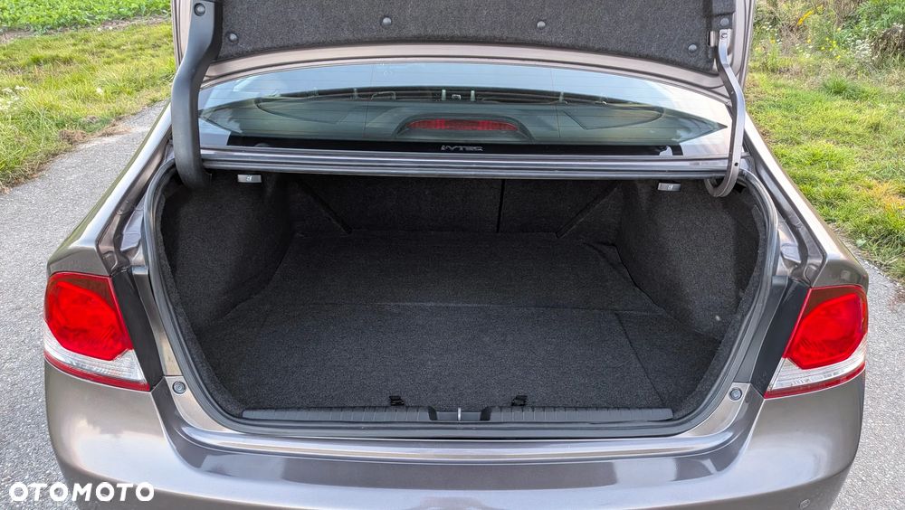 Honda Civic 1.8 Comfort - 28