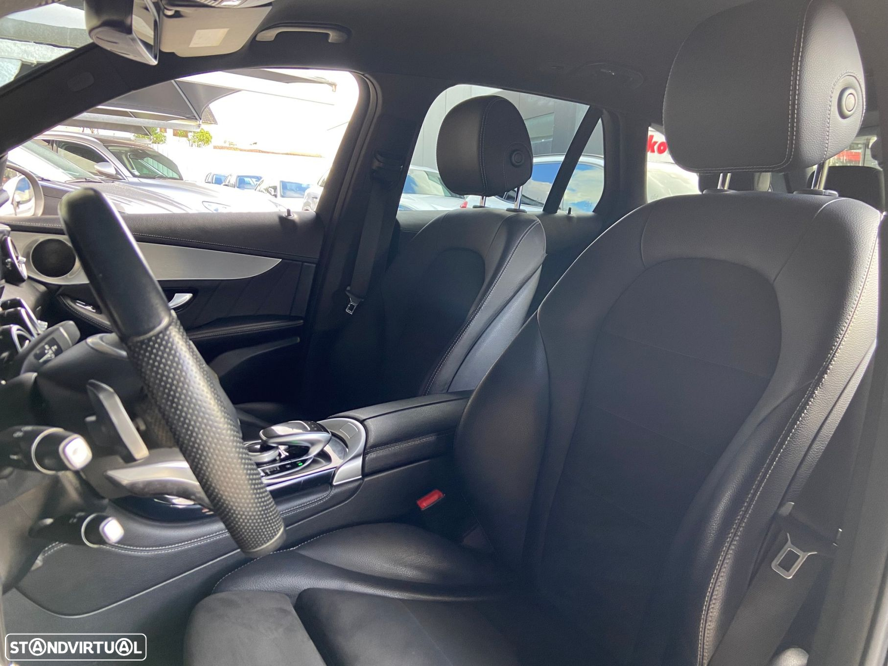 Mercedes-Benz GLC 220 d 4Matic 9G-TRONIC AMG Line - 29