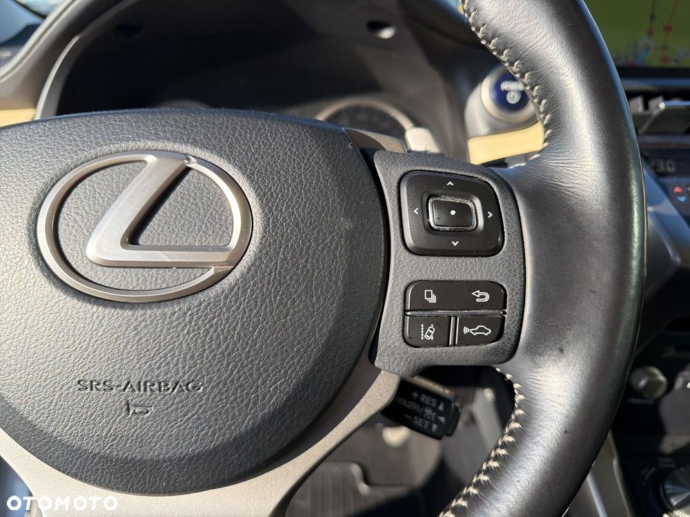Lexus NX 300h Comfort AWD - 31