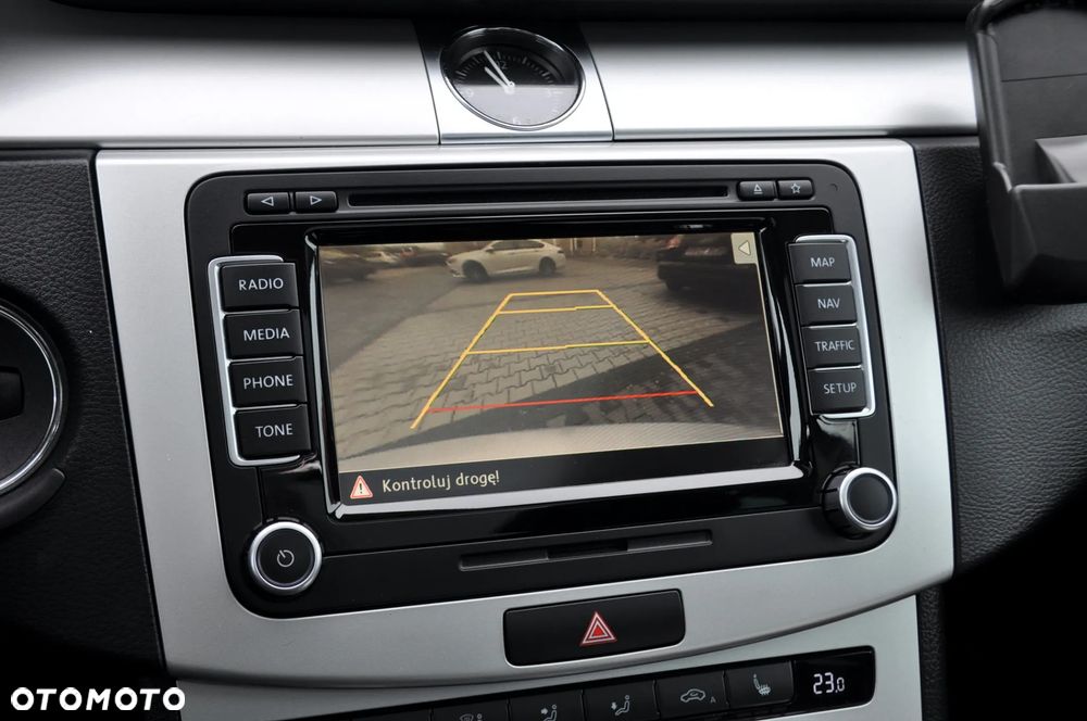 Volkswagen Passat Variant 1.6 TDI BlueMotion - 32