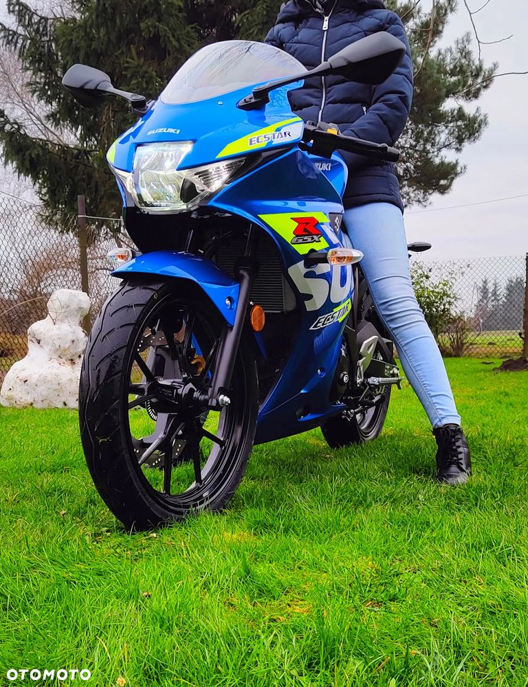 Suzuki GSX-R - 6