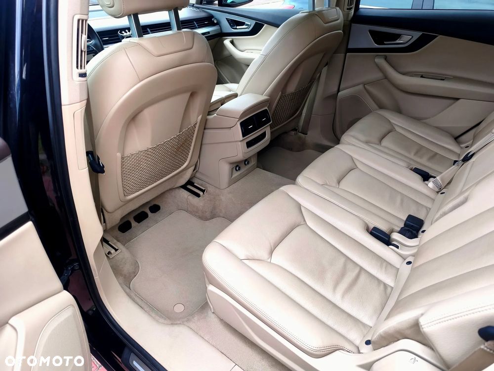 Audi Q7 3.0 TFSI Quattro Tiptr - 6