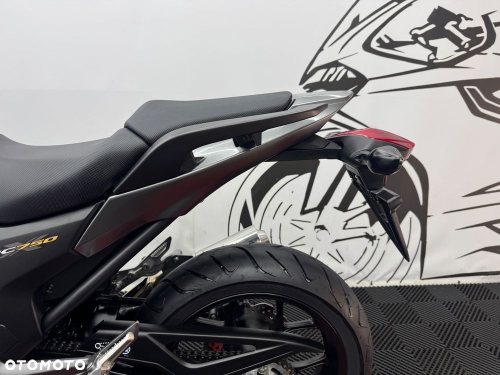 Honda NC - 18