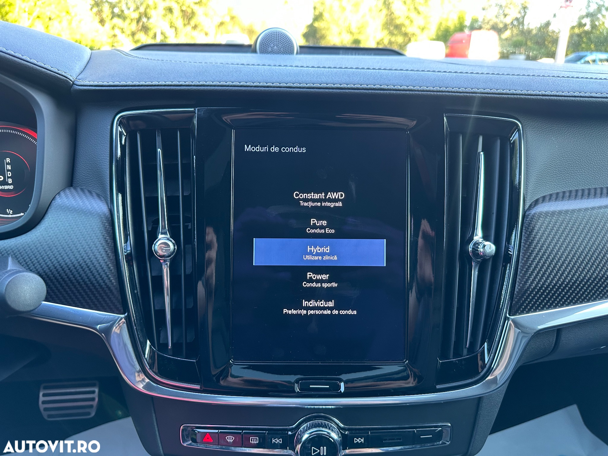 Volvo S90 T8 Twin Engine AWD Geartronic R Design - 29