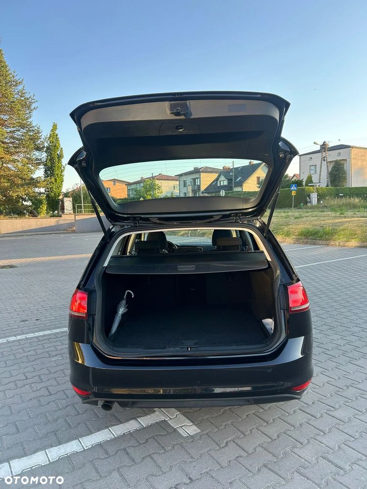 Volkswagen Golf - 10