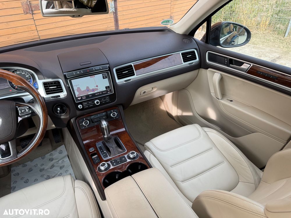 Volkswagen Touareg - 11