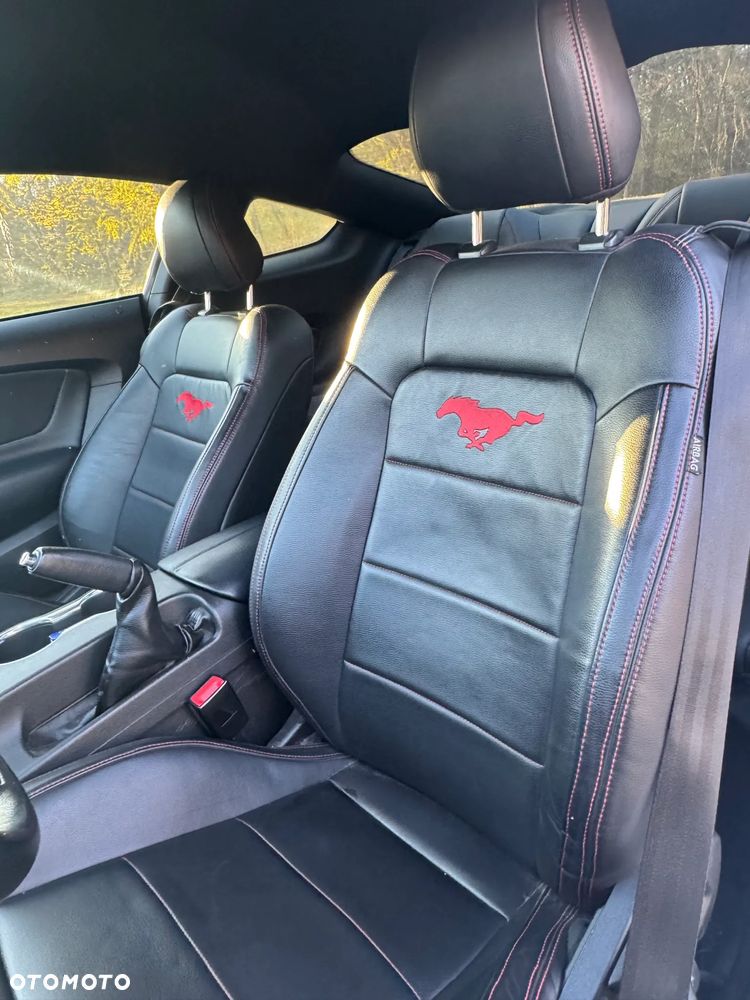 Ford Mustang - 21