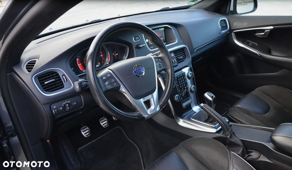 Volvo V40 D2 RDesign - 12