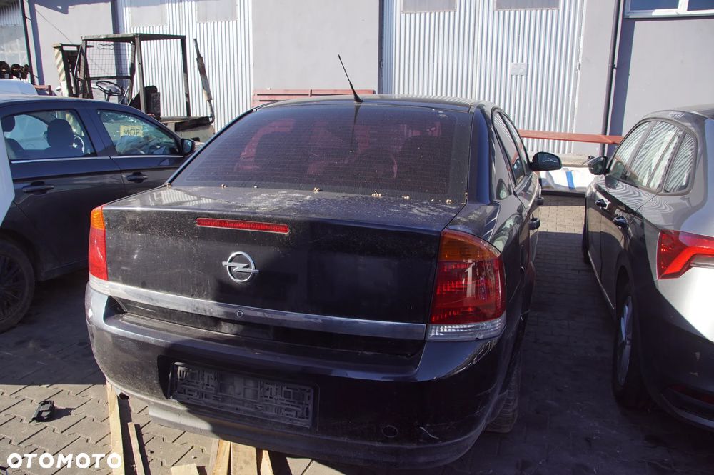 Auto na części - Opel Vectra C 1.6 16V 100 KM Z16XEL M25 2HU 2003R Silnik Skrzynia Zderzak Błotnik Drzwi Szyba Klapa Deska Kokpit Sterownik Moduł Licznik - 4