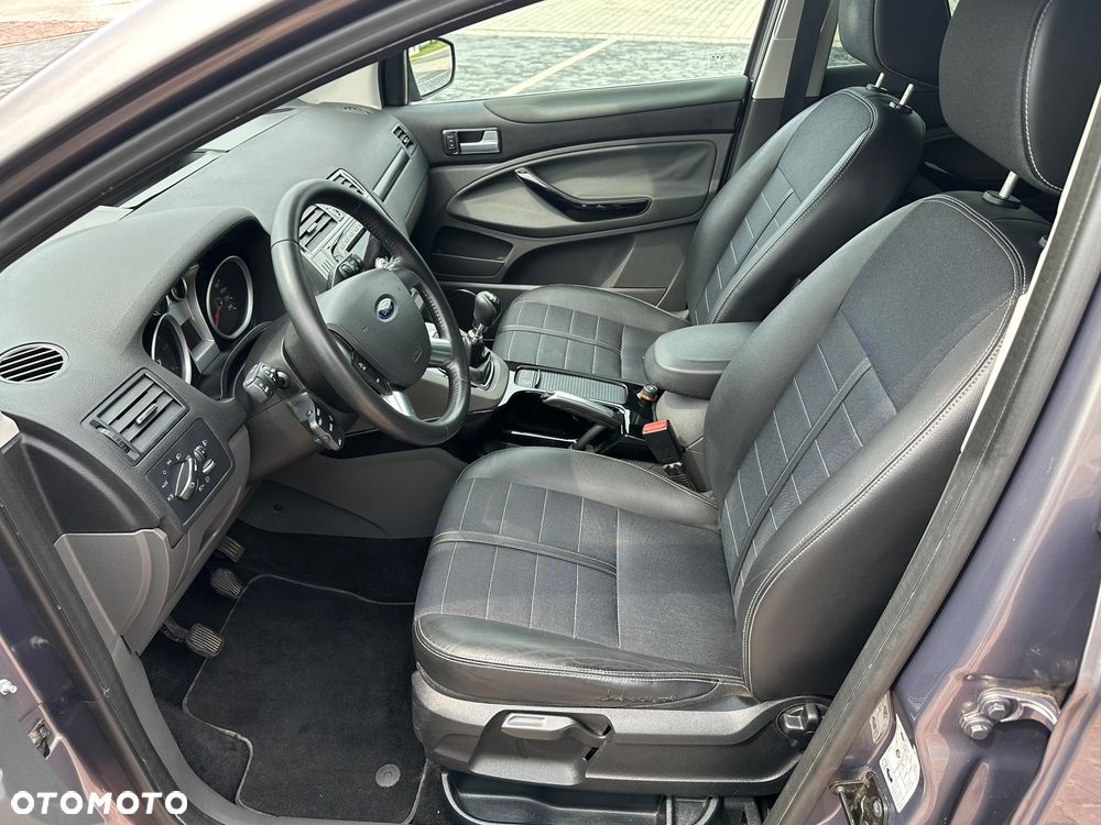 Ford Kuga 2.0 TDCi 4x4 Titanium - 10