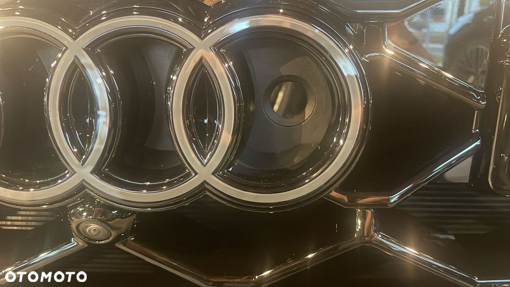 Audi RS Q8 TFSI quattro tiptronic - 9