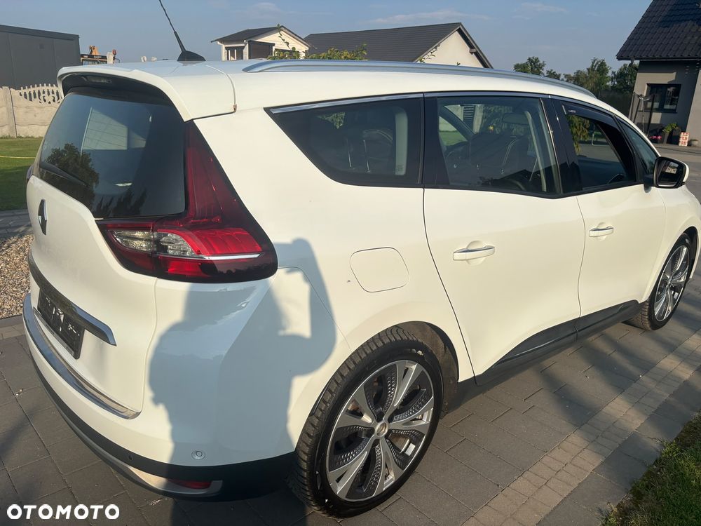 Renault Scenic - 11
