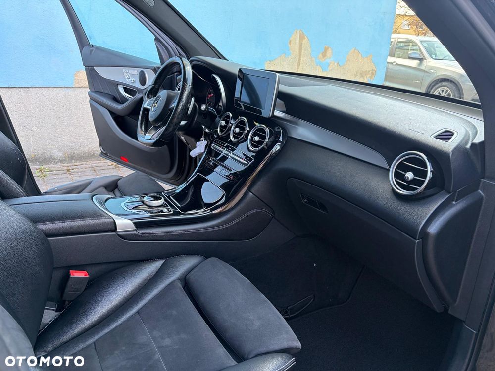 Mercedes-Benz GLC 220 d 4Matic 9G-TRONIC - 31