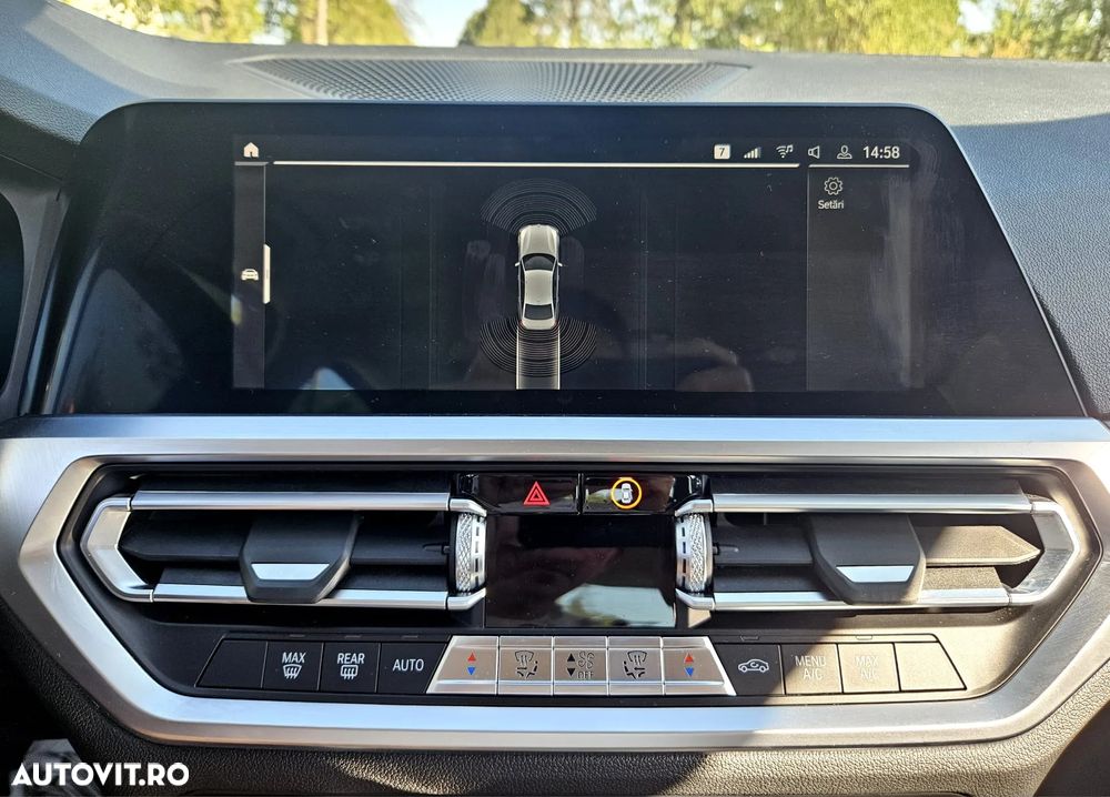 BMW Seria 3 320i Aut. Sport Line - 23