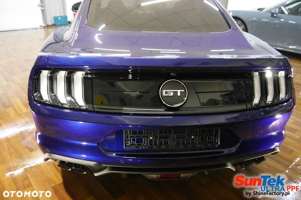 Ford Mustang - 7