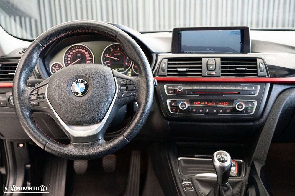 BMW 320 d ED Line Sport - 29