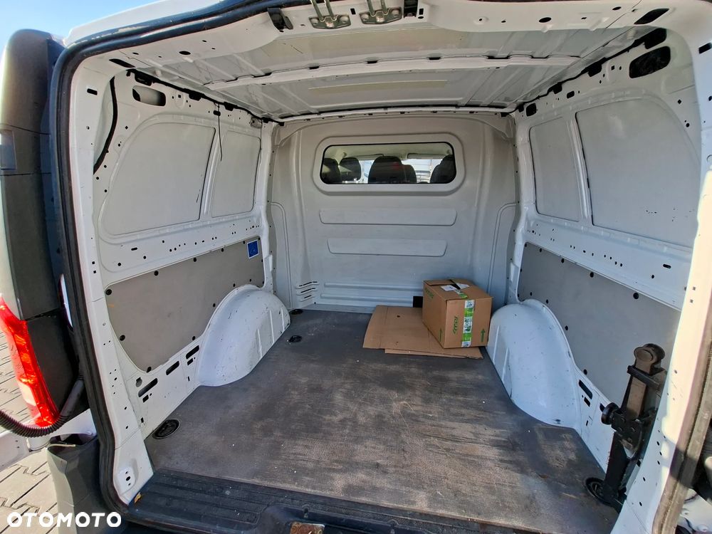 Mercedes-Benz VITO - 15
