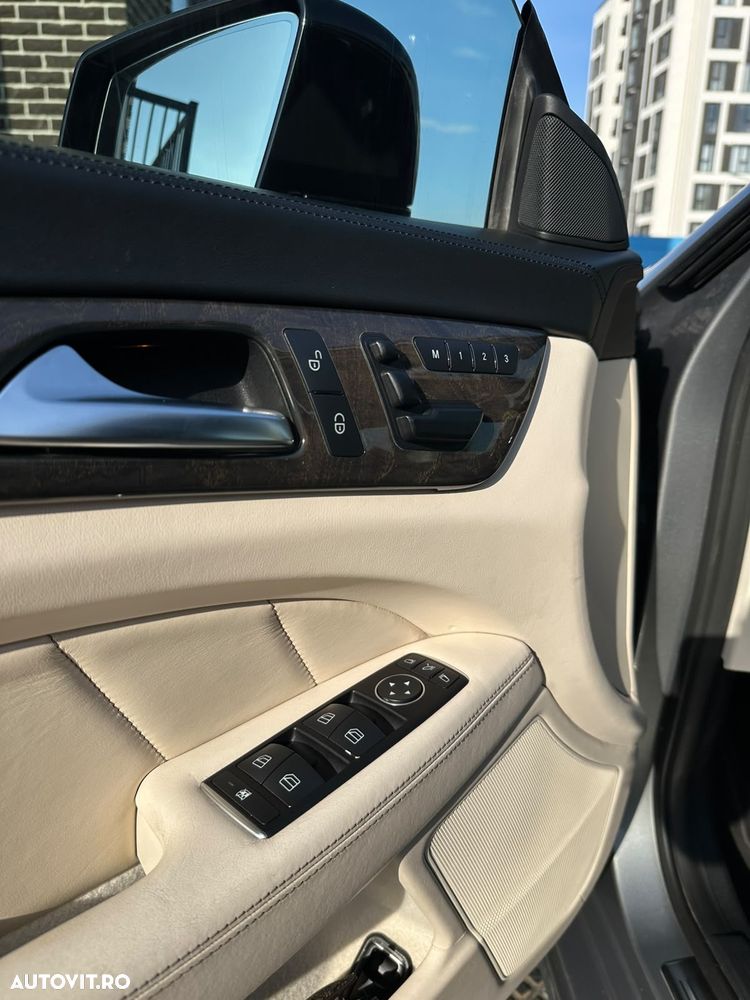 Mercedes-Benz CLS - 11