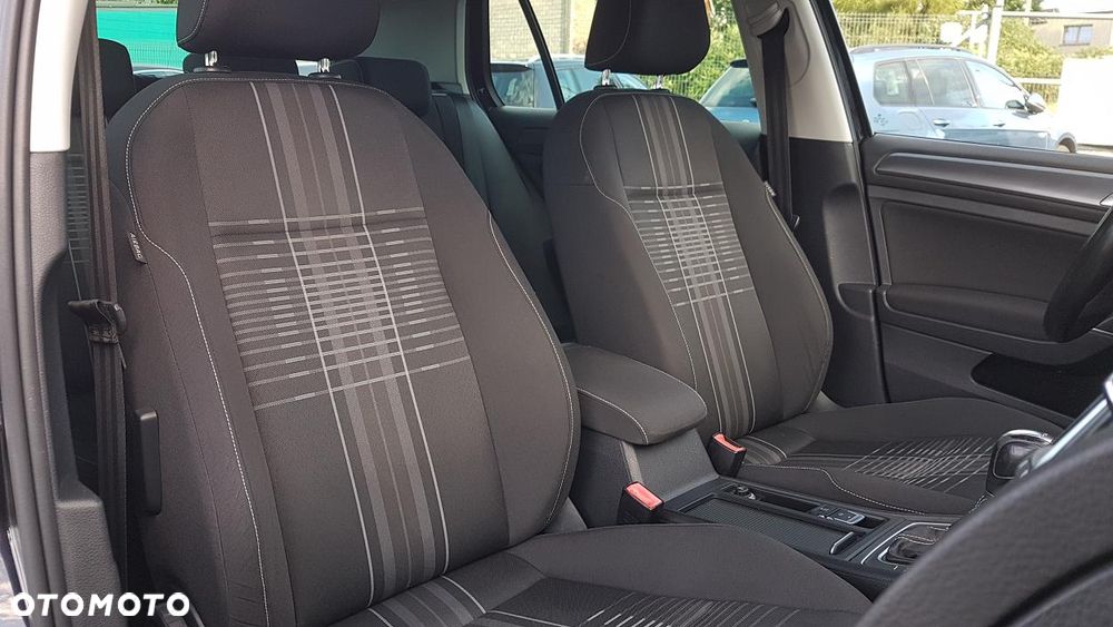 Volkswagen Golf 2.0 TDI BlueMotion Technology DSG Lounge - 24