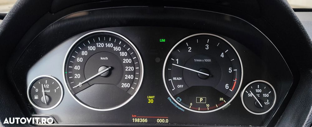 BMW Seria 3 320d xDrive Sport-Aut. Luxury Line - 20